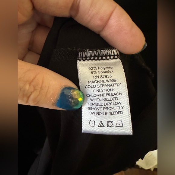 Sz 2X Susan Graver Essentials sleeveless Black top. EUC perfect for layering!! - Picture 5 of 7